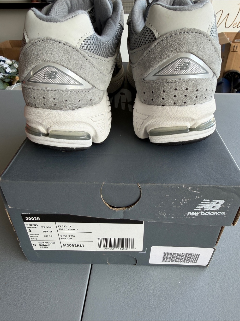BRAND 4Y / 5.5W New Balance Kids Gray Suede & Mesh Sneakers - Picture 3 of 8